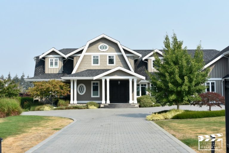 The Shannon House From Garage Sale Mystery I've Scene It On Hallmark