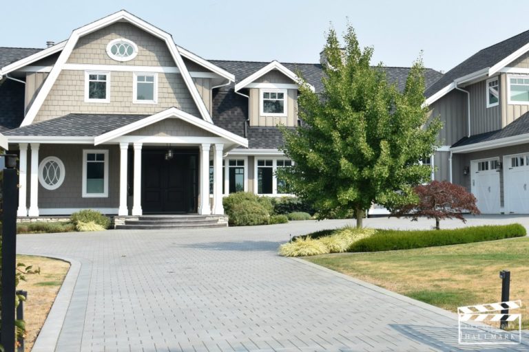 The Shannon House From Garage Sale Mystery I've Scene It On Hallmark