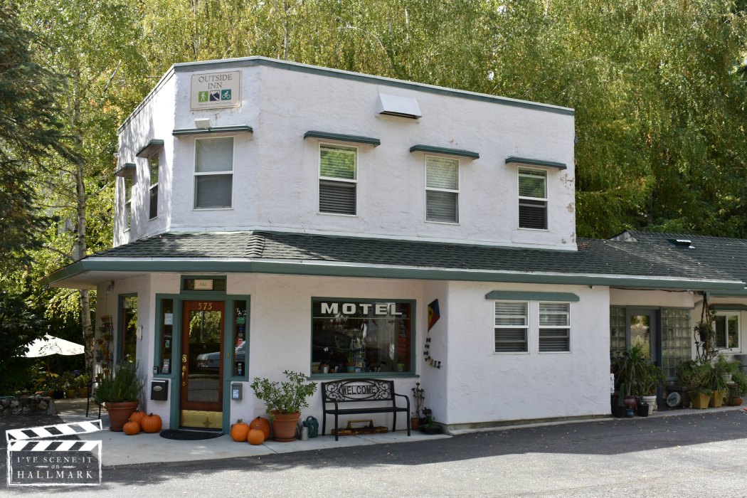 The Christmas Card film locations by Kerry at I've Scene It On Hallmark